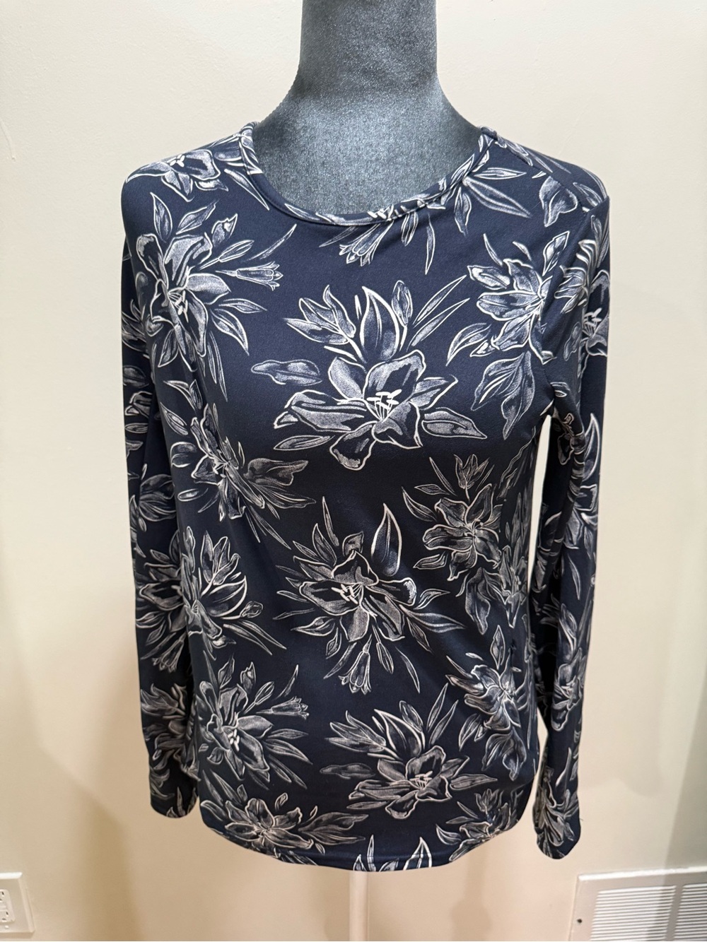 Hang Ten Navy and White Floral Long-Sleeve Tee